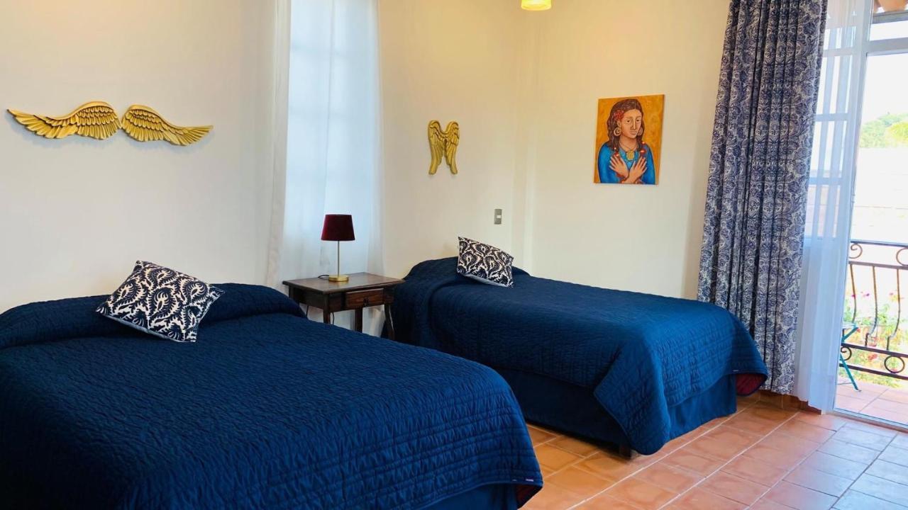 Hotel Campanas *