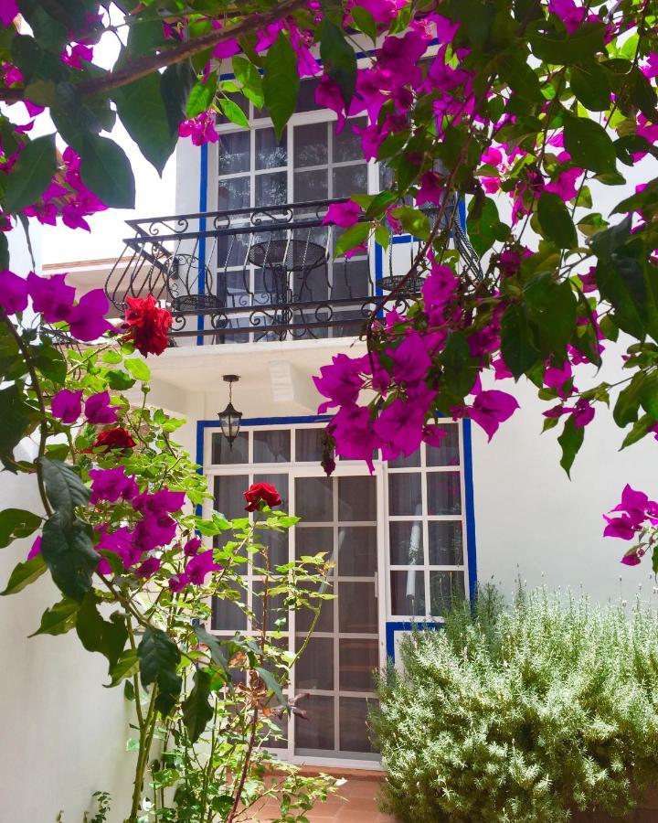 Hotel Campanas *