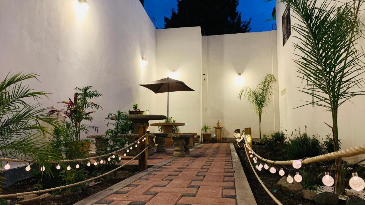 Campanas Hotel *
